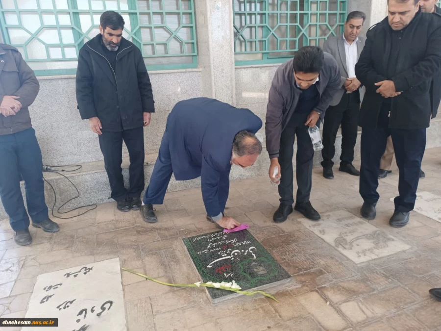 غبار روبی مزار شهداء بمناسبت ایام الله دهه فجر و پیروزی انقلاب اسلامی 20