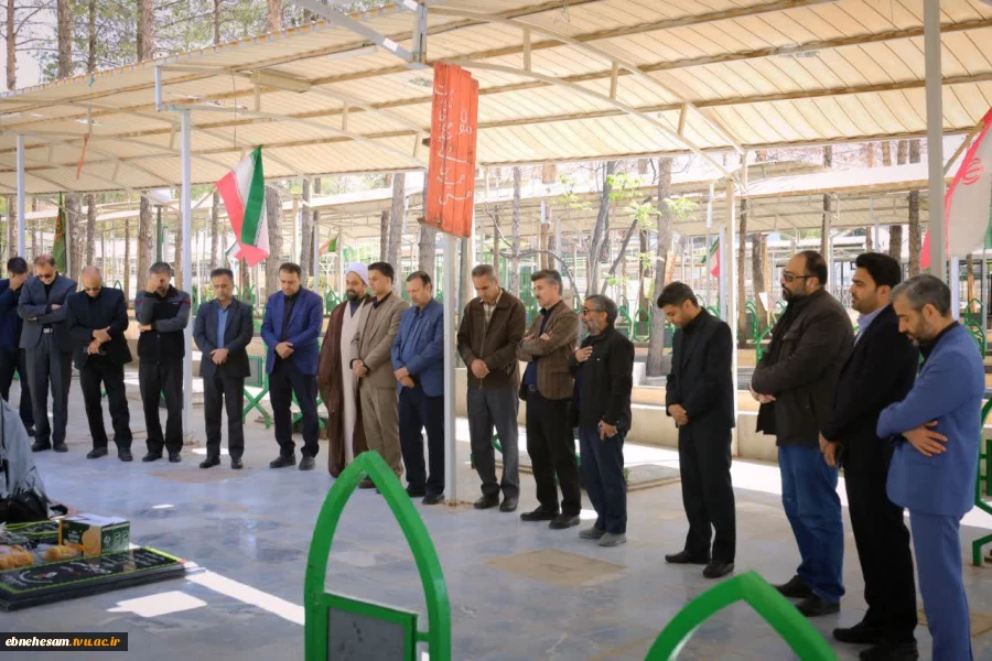 دلجویی و تکریم خانواده های معزز شهیدان رضا اورادی و حسین آخوندی با حضور رئیس دانشگاه واحد استان ، مدیرکل دفتر برنامه بودجه ،تحول اداری و بهره وری دانشگاه ملی مهارت  5