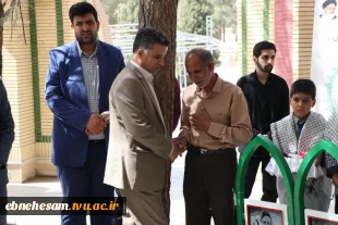دلجویی و تکریم خانواده های معزز شهیدان زیبا و نادی مقدم با حضور رئیس دانشگاه واحد استان ، مدیرکل دفتر برنامه بودجه ،تحول اداری وبهره وری دانشگاه ملی مهارت 3