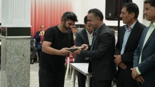 آیین گرامیداشت دهه سرآمدی آموزش و تجلیل از سرآمدان آموزشی دانشگاه ملی مهارت خراسان جنوبی برگزار شد. 13