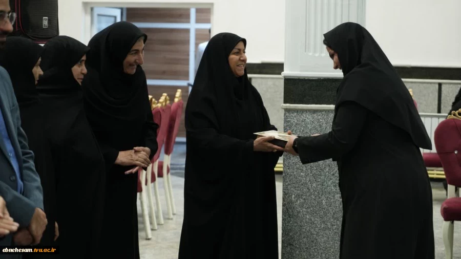 آیین گرامیداشت دهه سرآمدی آموزش و تجلیل از سرآمدان آموزشی دانشگاه ملی مهارت خراسان جنوبی برگزار شد. 16