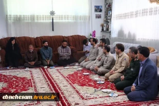 دیدار رئیس دانشگاه ملی مهارت استان خراسان جنوبی با خانواده شهید سرافراز مهدی زیبا  4