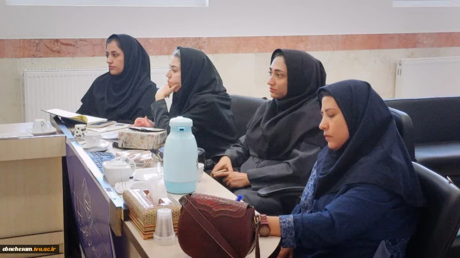دوره معرفتی؛ دانش‌افزایی و توانمندسازی اعضای هیأت‌علمی (ضیافت اندیشه)   برگزار شد. 17